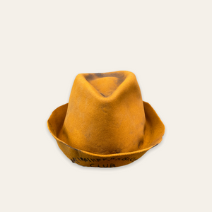 The “Clochard” Hat
